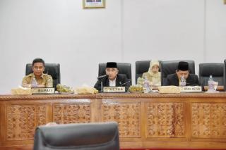 Rapat Paripurna DPRD Kampar LKPJ Kepala Daerah Tahun Anggaran 2023, Dihadiri Plh Sekda