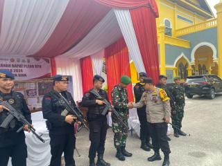 Pastikan Rapat Pleno Berjalan Aman Kapolres Siak Asep Sujarwadi Siagakan 150 Personil Gabungan